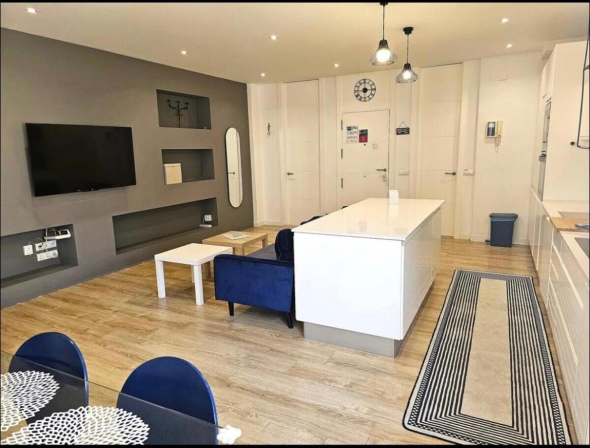 Apartamento Ampio 2 Al Centro E 15 Minuti Dalla Spiaggia,la Casa Di Ceffo *
